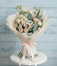 Букет цветов из:  Розы и Лизиантусы в Незлобной