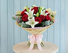 Букет цветов из:  Лилии и Розы в Незлобной