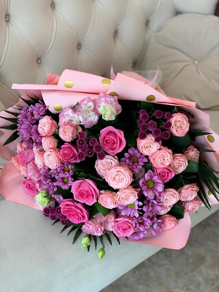 Букет цветов из: Хризантемы, Розы и Лизиантусы в Незлобной