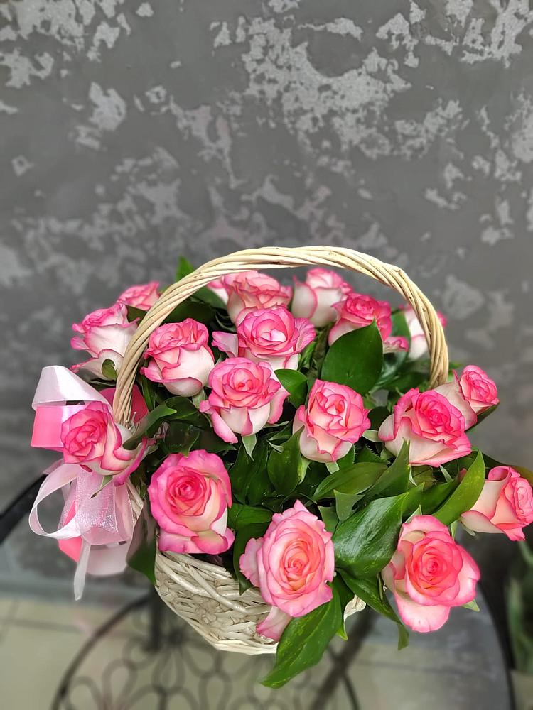 Цветочная композиция из Розы в корзине в Незлобной