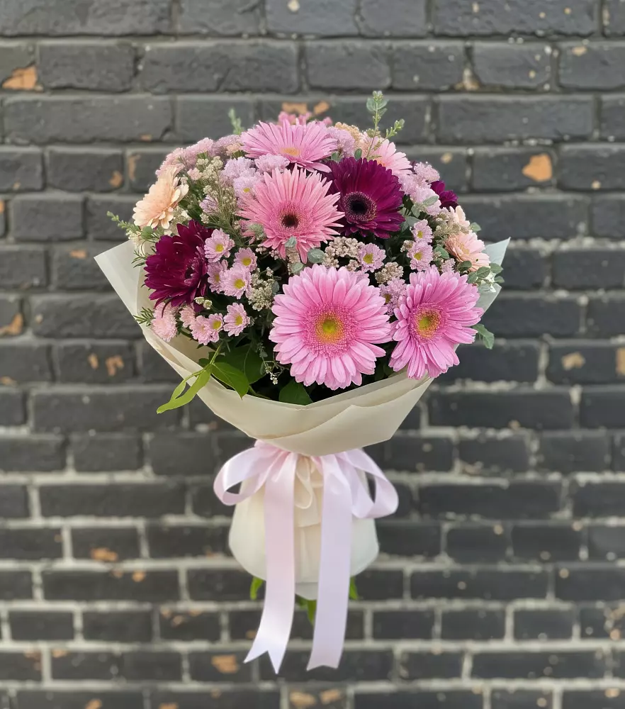 Букет цветов из: Герберы и Хризантемы в Незлобной