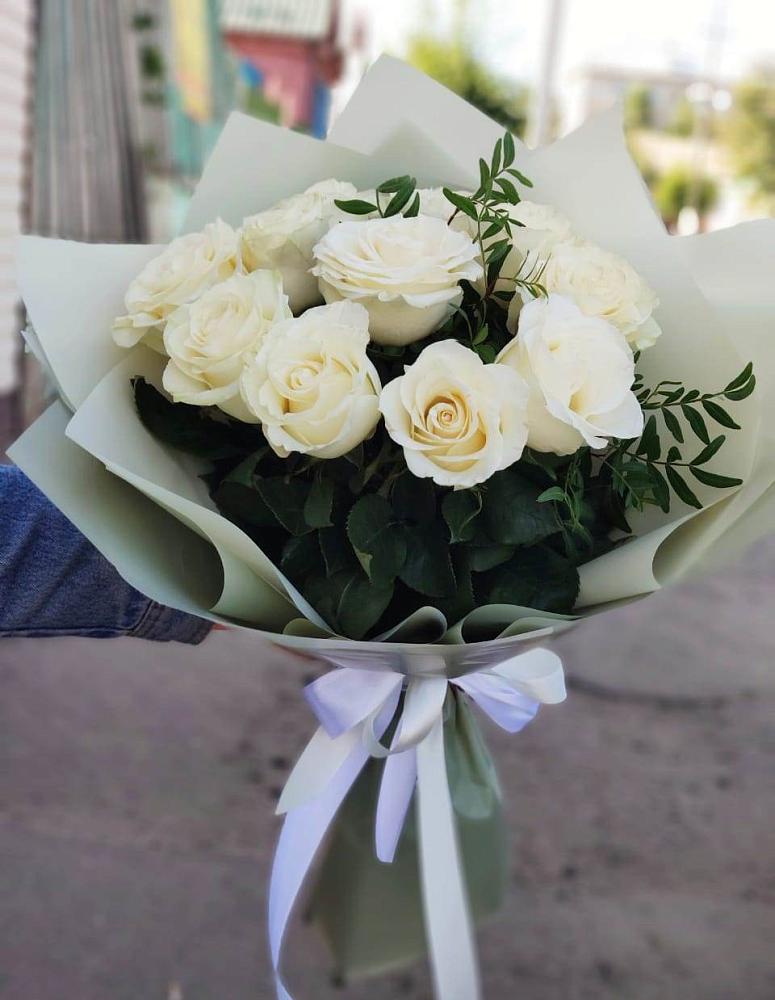 Букет Белые розы Проуд в Незлобной