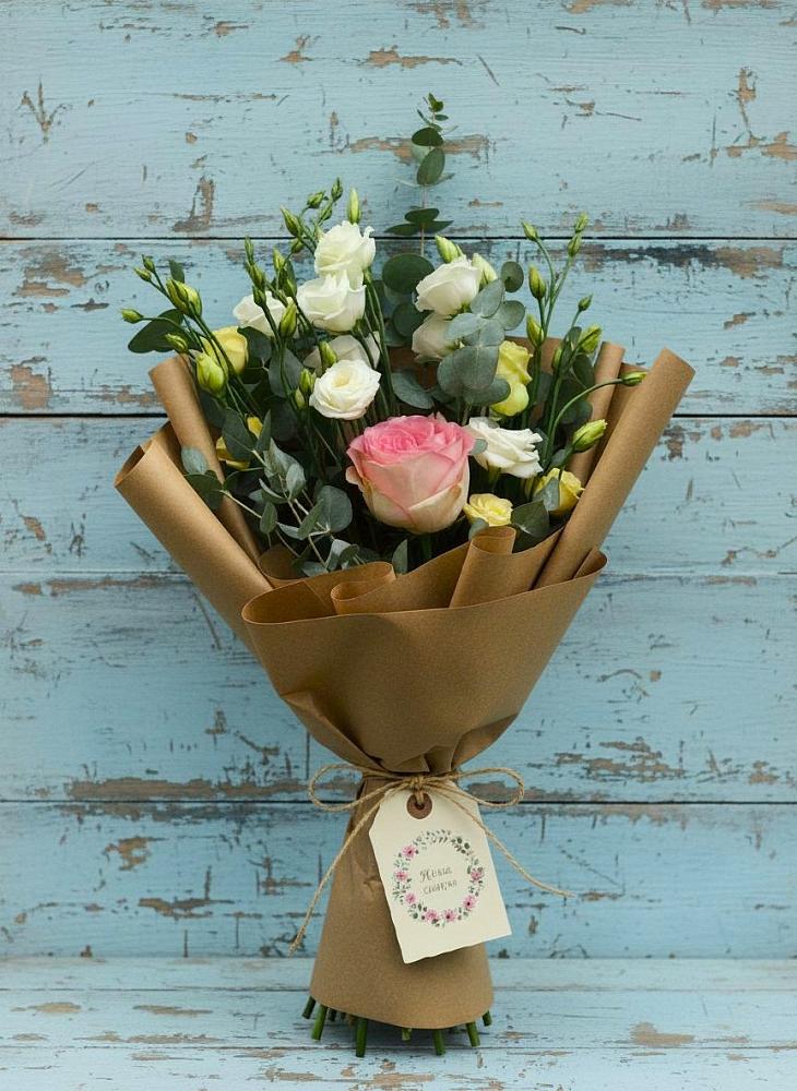 Букет цветов из: Розы и Лизиантусы в Незлобной