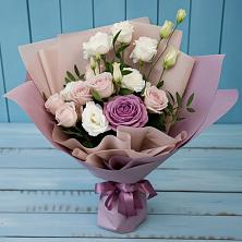 Букет цветов из:  Розы и Лизиантусы в Незлобной