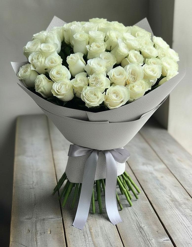 Букет 35 Белых роз в Незлобной