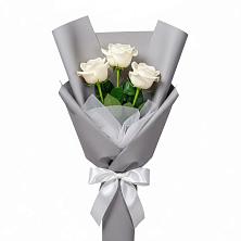 Букет 3 белые розы в Незлобной
