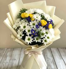 Букет цветов из:  Ирисы, Хризантемы и Розы в Незлобной
