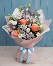 Букет цветов из:  Лизиантусы, Розы, Альстромерии и Гипсофила в Незлобной