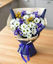 Букет цветов из:  Розы, Ирисы и Хризантемы в Незлобной