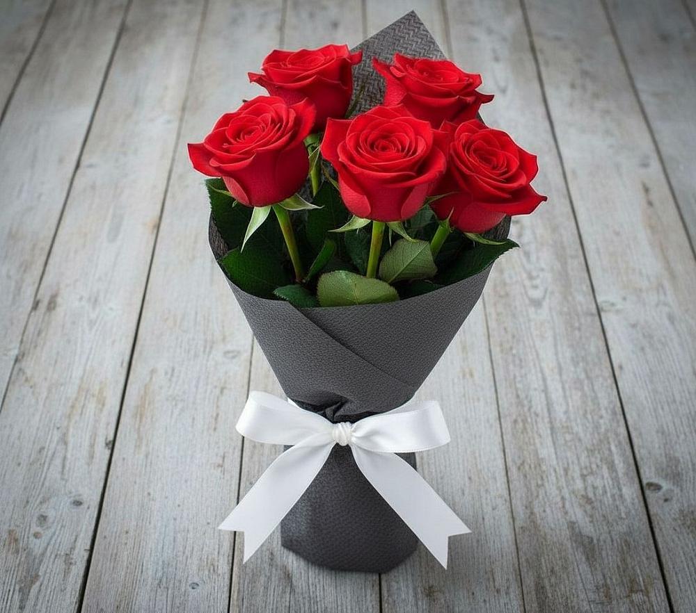 Букет 5 Красных роз Эдлесс Лав в Незлобной