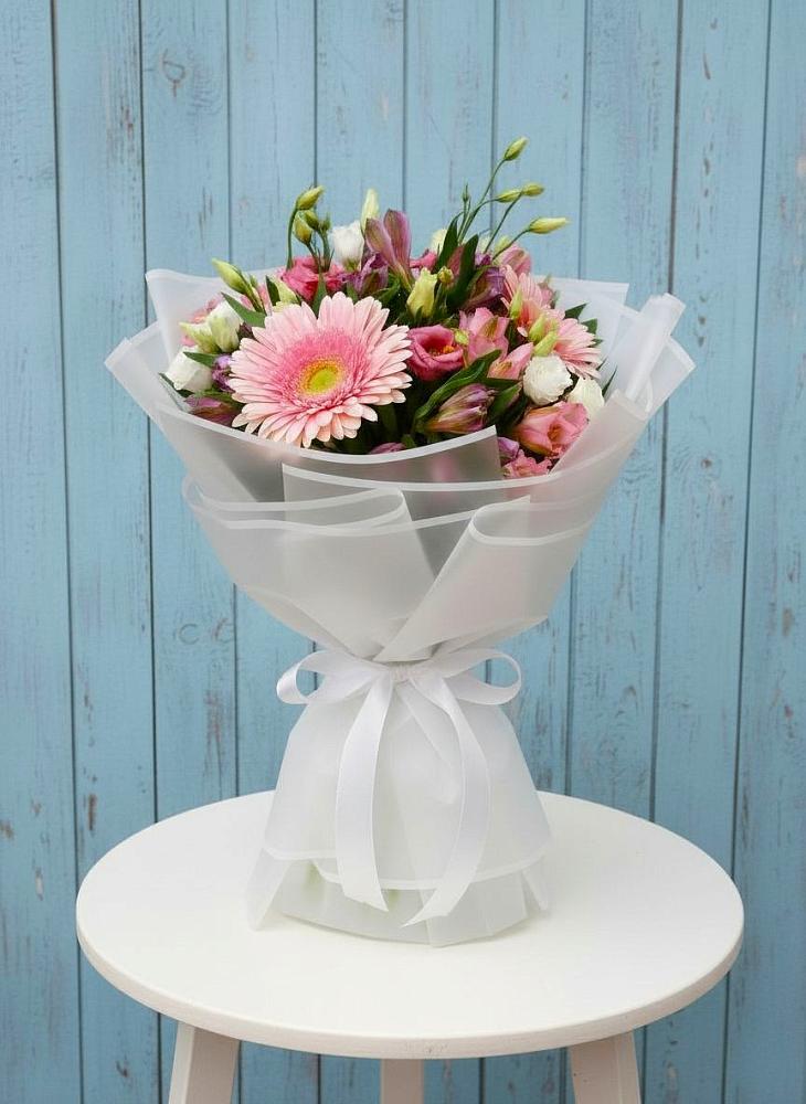 Букет цветов из: Герберы, Альстромерии и Лизиантусы в Незлобной