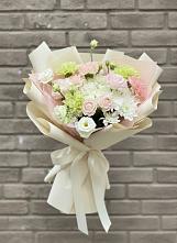 Букет цветов из:  Гвоздики, Розы, Лизиантусы и Хризантемы в Незлобной