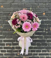Букет цветов из:  Герберы и Хризантемы в Незлобной