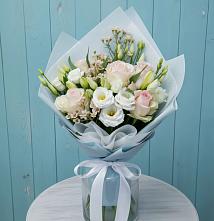 Букет цветов из:  Розы и Лизиантусы #REPLACE_PRED# Незлобной