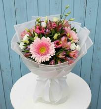 Букет цветов из:  Герберы, Альстромерии и Лизиантусы в Незлобной