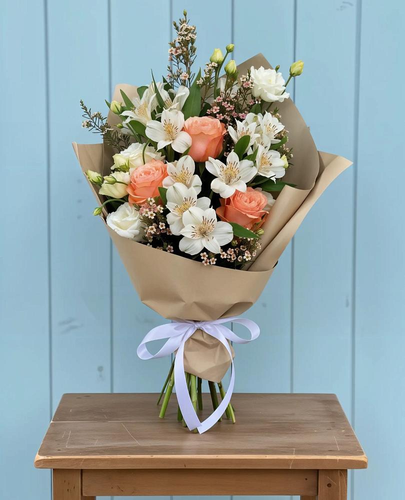 Букет цветов из: Альстромерии, Лизиантусы, Розы и Хризантемы в Незлобной