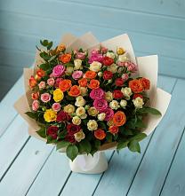 Букет Микс из разноцветных кустовых роз в Незлобной